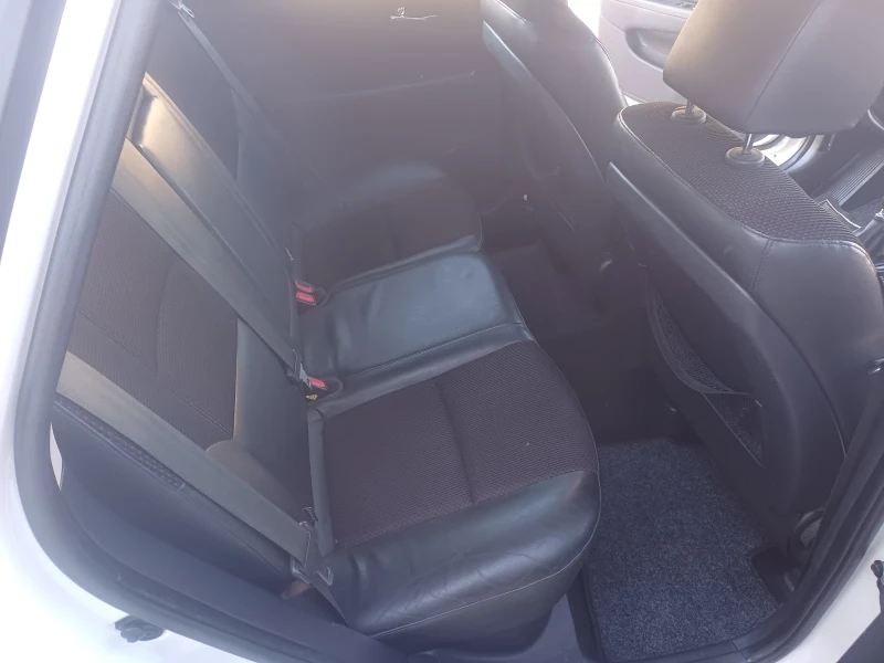 Hyundai I30 1.4 ФЕЙСЛИФТ EVRO5, снимка 11 - Автомобили и джипове - 53041990