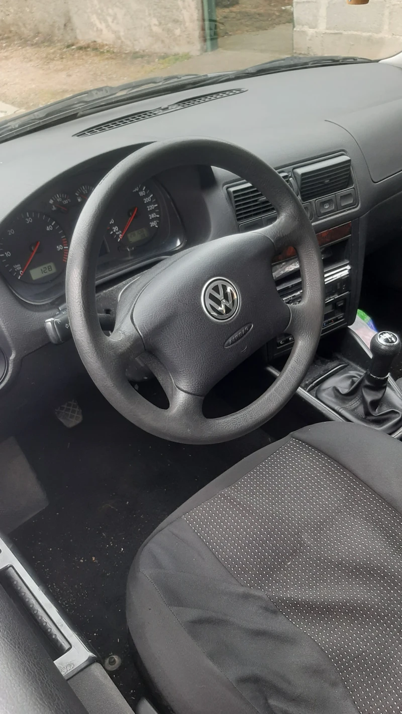 VW Golf, снимка 4 - Автомобили и джипове - 53478898