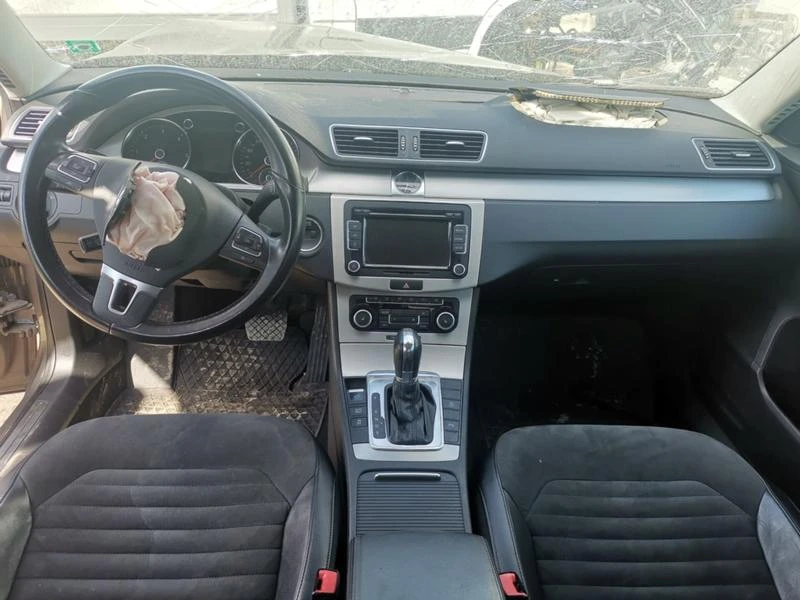 VW Passat 2.0 tdi highline, снимка 11 - Автомобили и джипове - 36190325