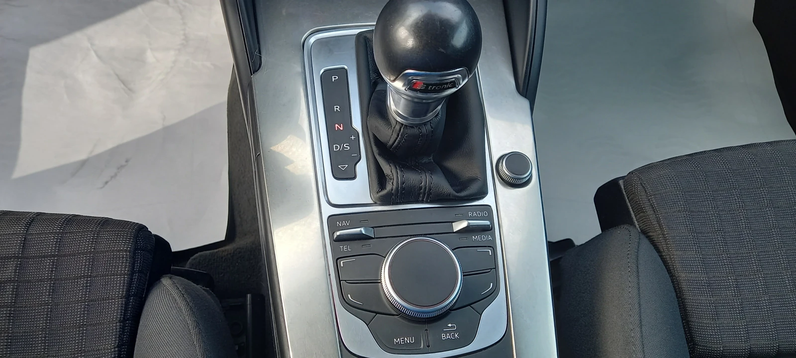 Audi A3 S-LiNE 4Х4 2.0D-184кс ИЗКЛЮЧИТЕЛН СЕРВИ КНИЖ УНИКТ, снимка 11 - Автомобили и джипове - 15268949