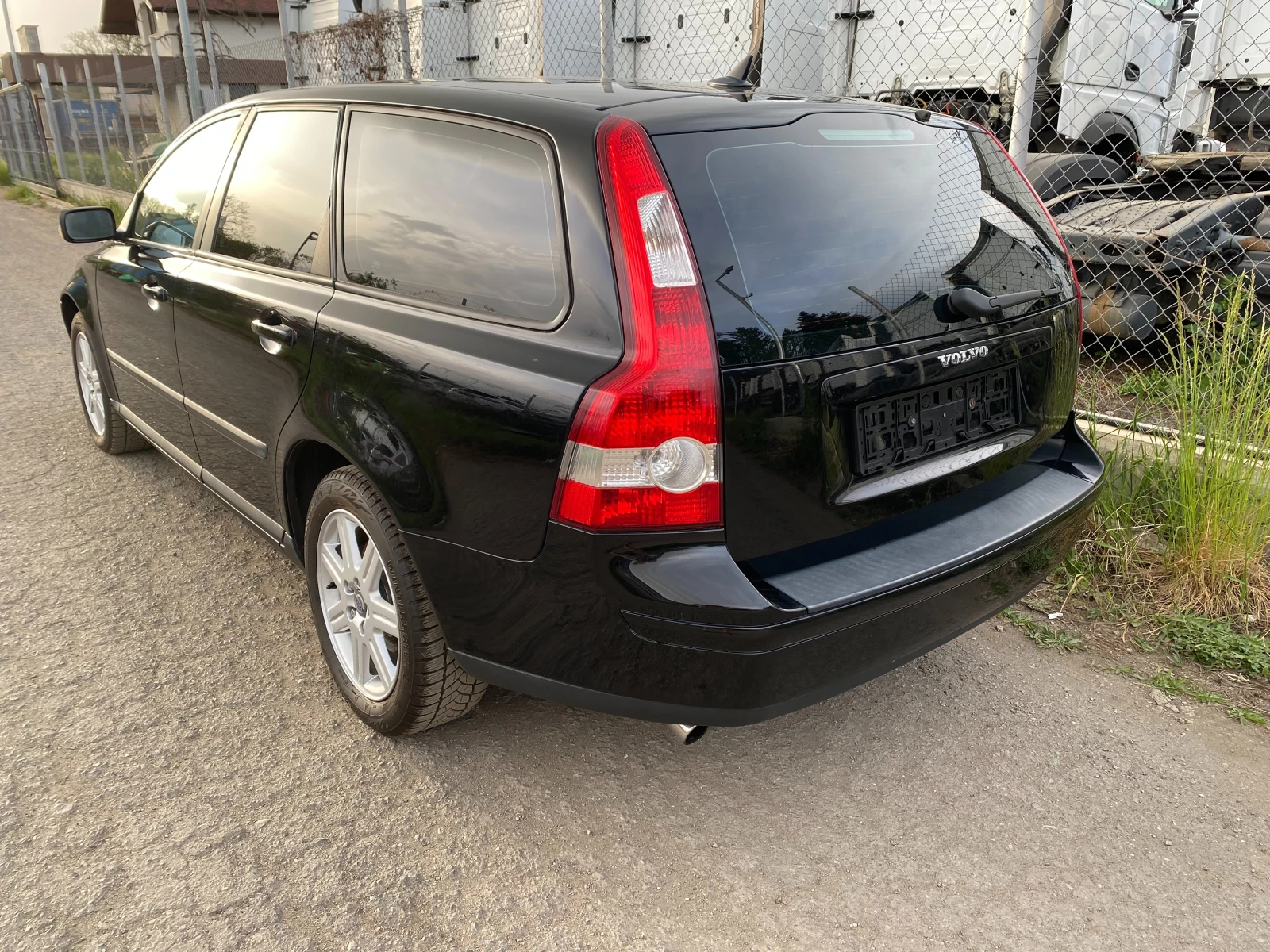 Volvo V50 2.5T AWD  - изображение 4