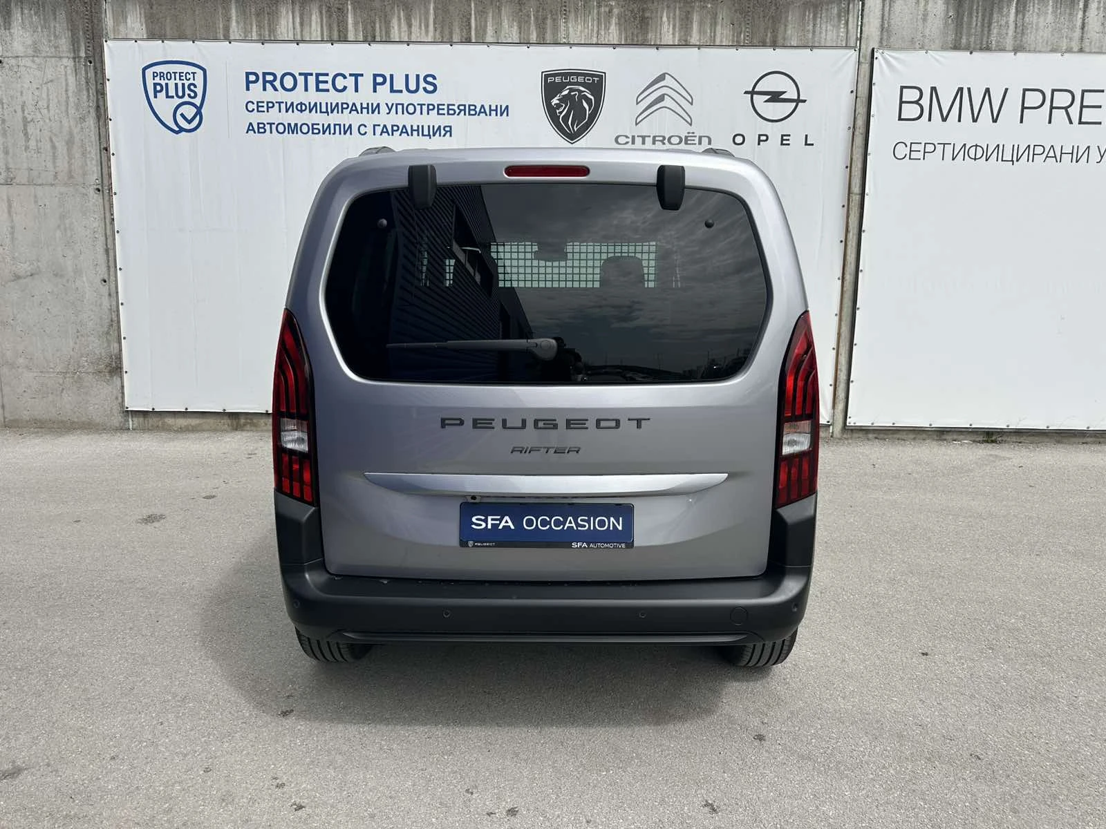 Peugeot Rifter MCA MPV Standard ALLURE 1.5 BlueHDI 130 EAT8 S&S E - изображение 5