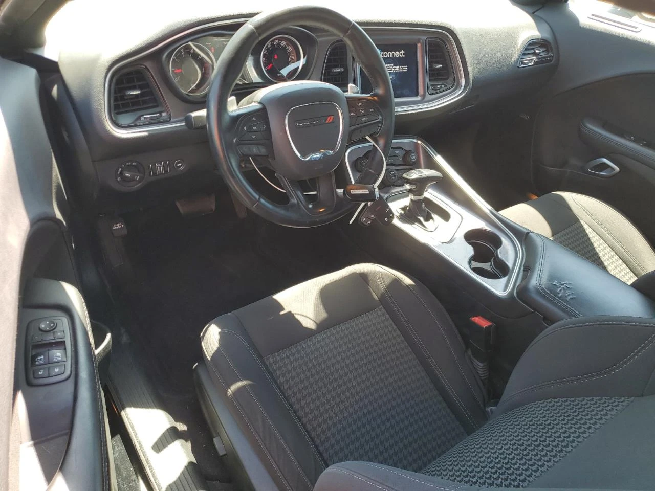 Dodge Challenger 2017 DODGE CHALLENGER R/T - изображение 8
