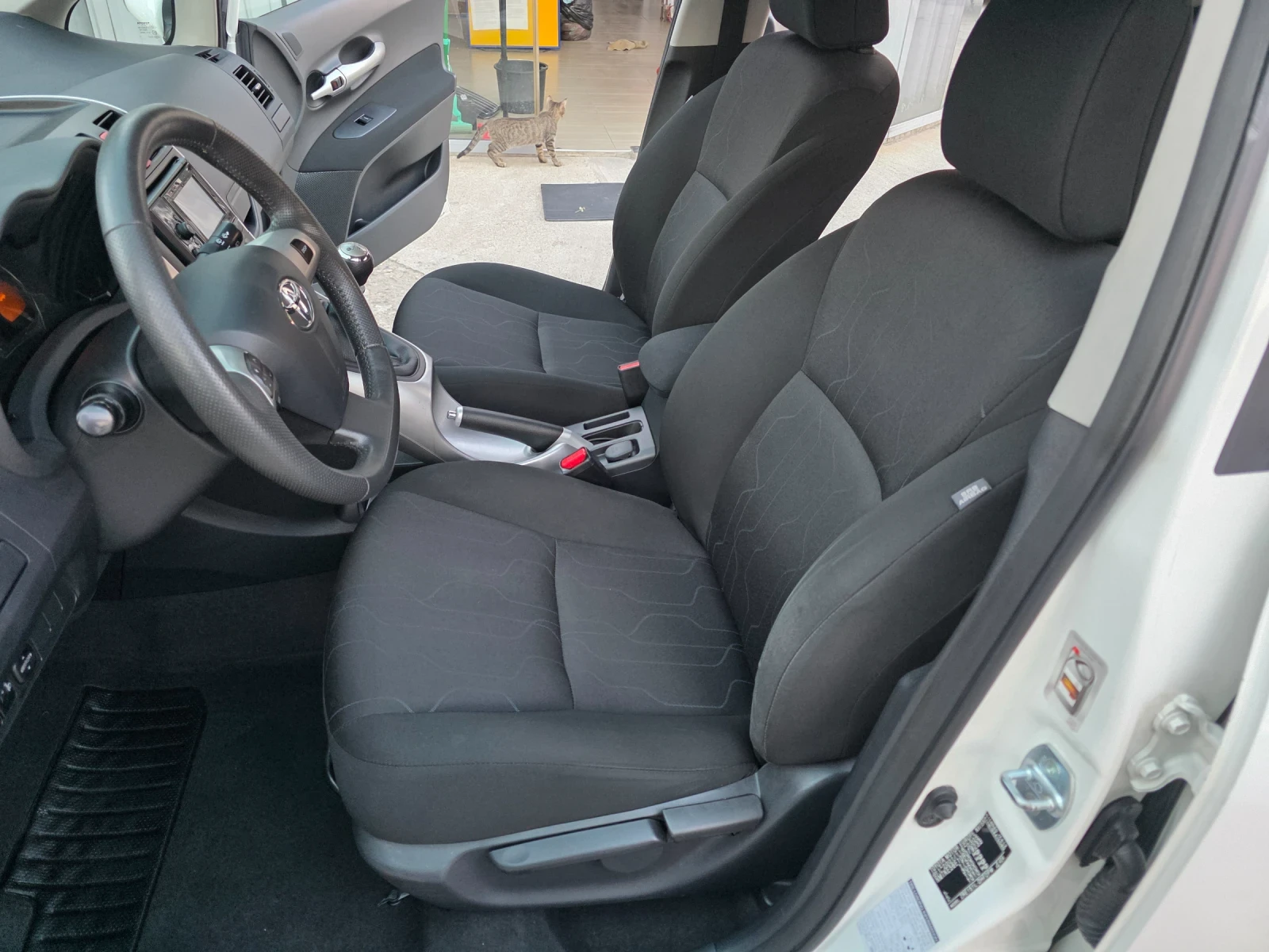 Toyota Auris 1.6 VVTI FaceLift Navi Evro 5 - изображение 6