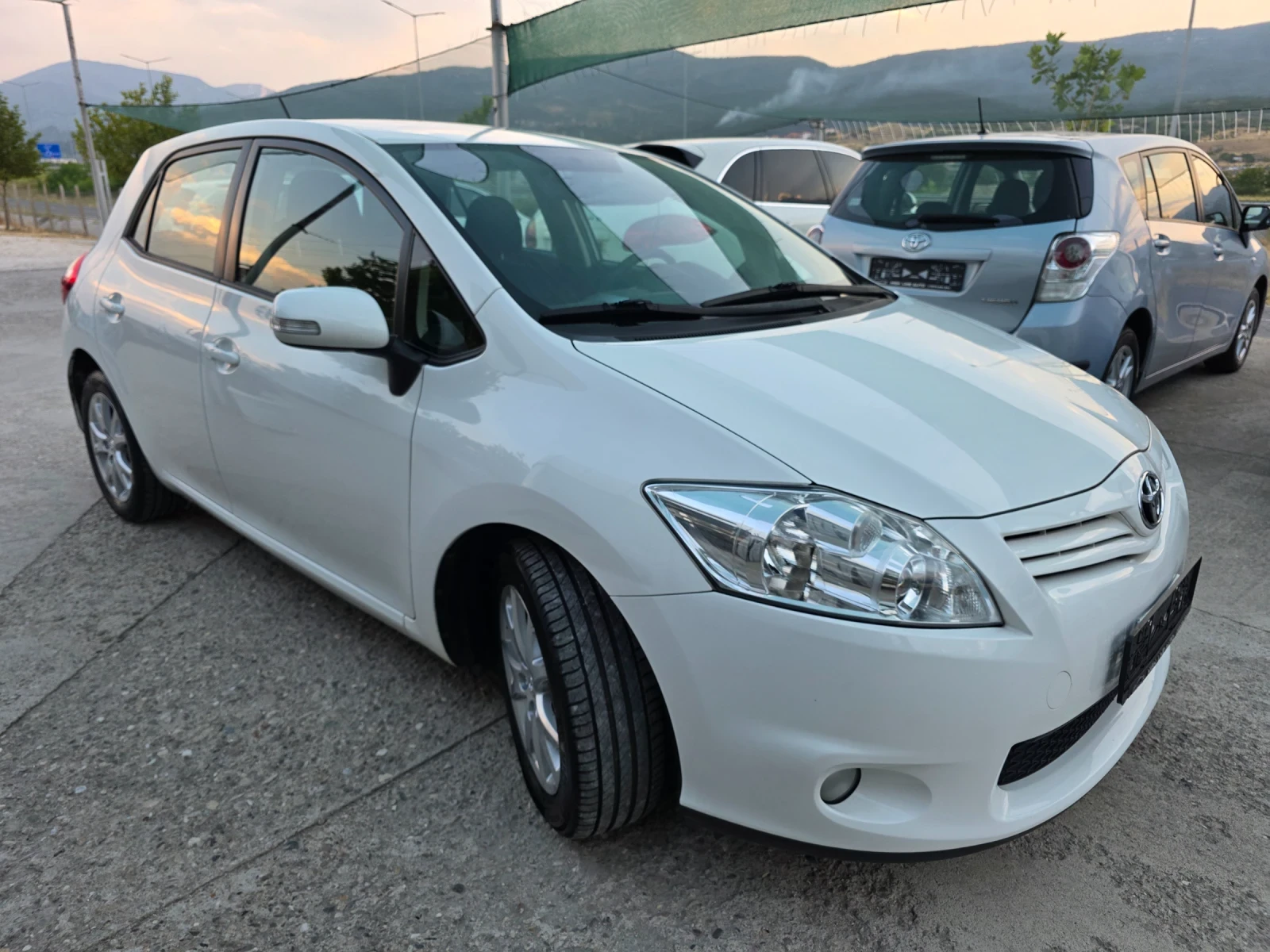 Toyota Auris 1.6 VVTI FaceLift Navi Evro 5 - изображение 3