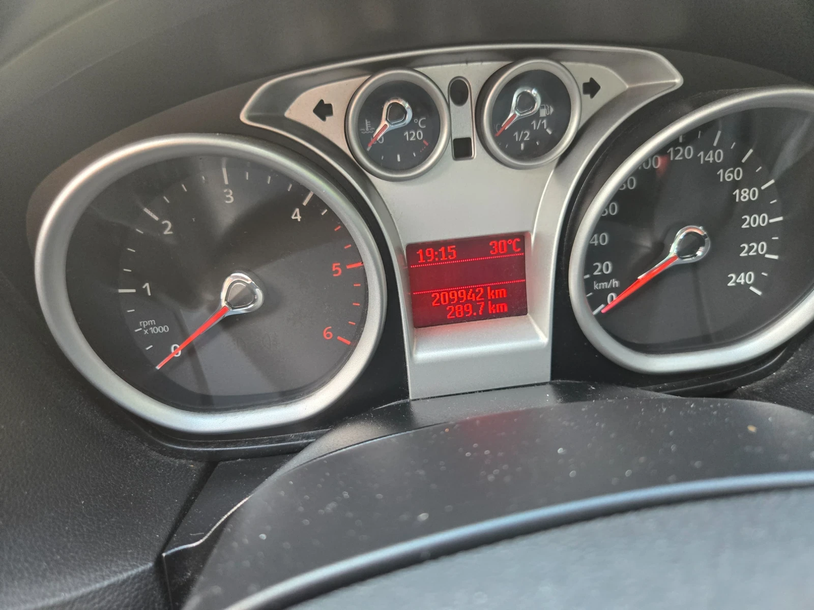 Ford Focus  - изображение 8