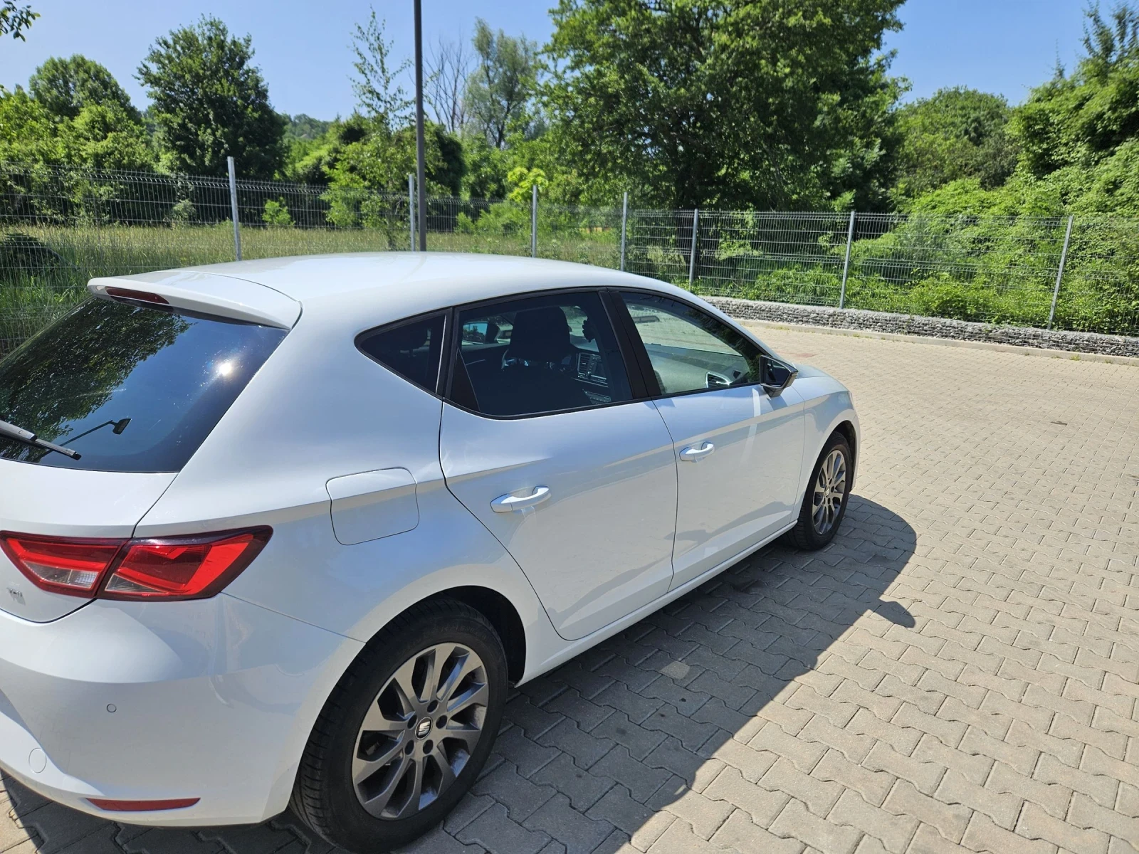 Seat Leon 1.6 tdi Style - изображение 8