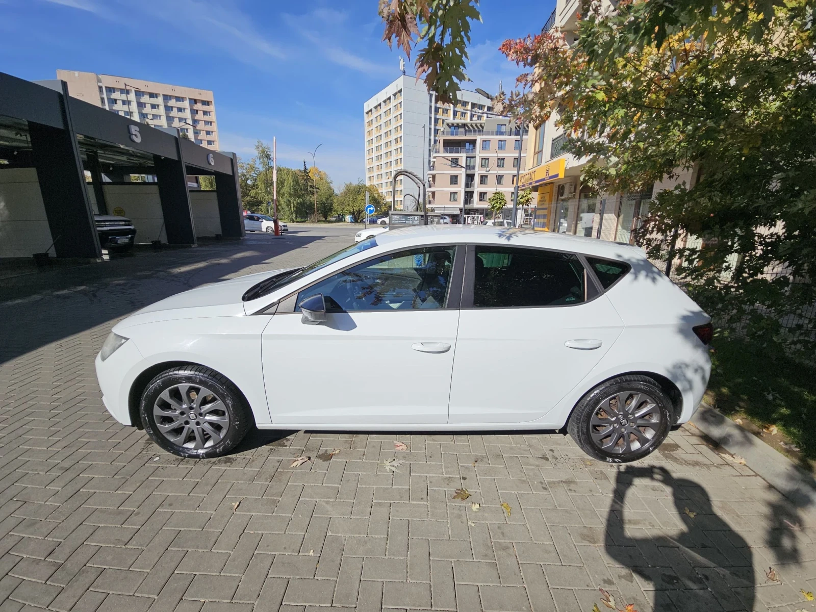 Seat Leon 1.6 tdi style  - изображение 8
