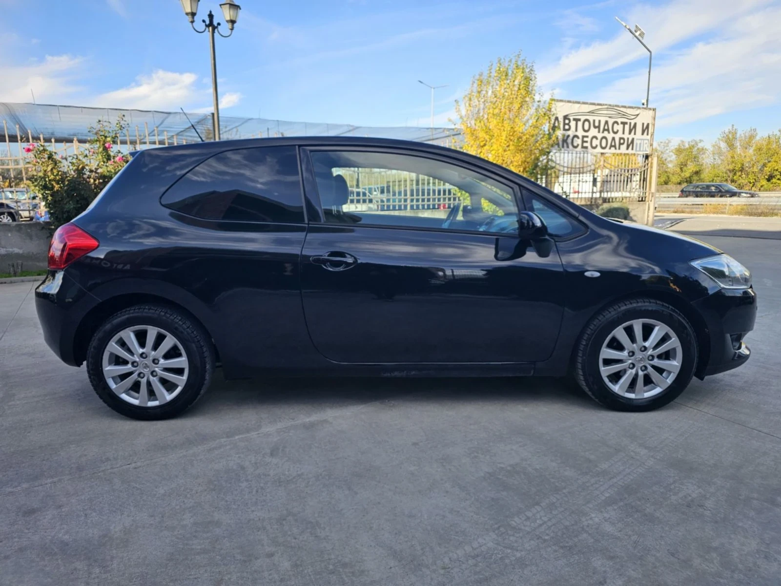 Toyota Auris 1.6 vvti/ 124 к.с./ KEYLESS GO/ АВТОПИЛОТ/ НАВИ - изображение 6