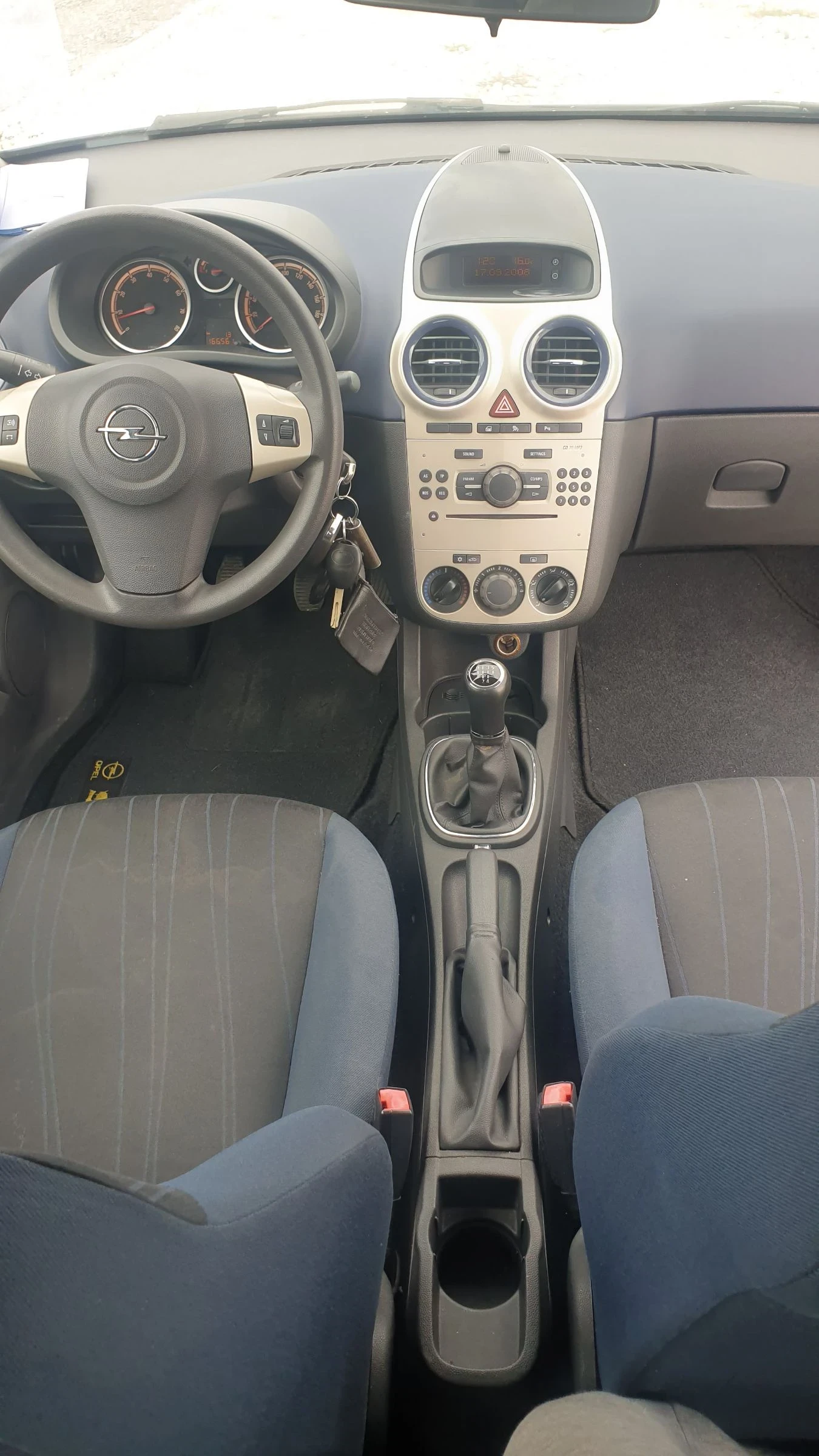 Opel Corsa 1.2 - изображение 7