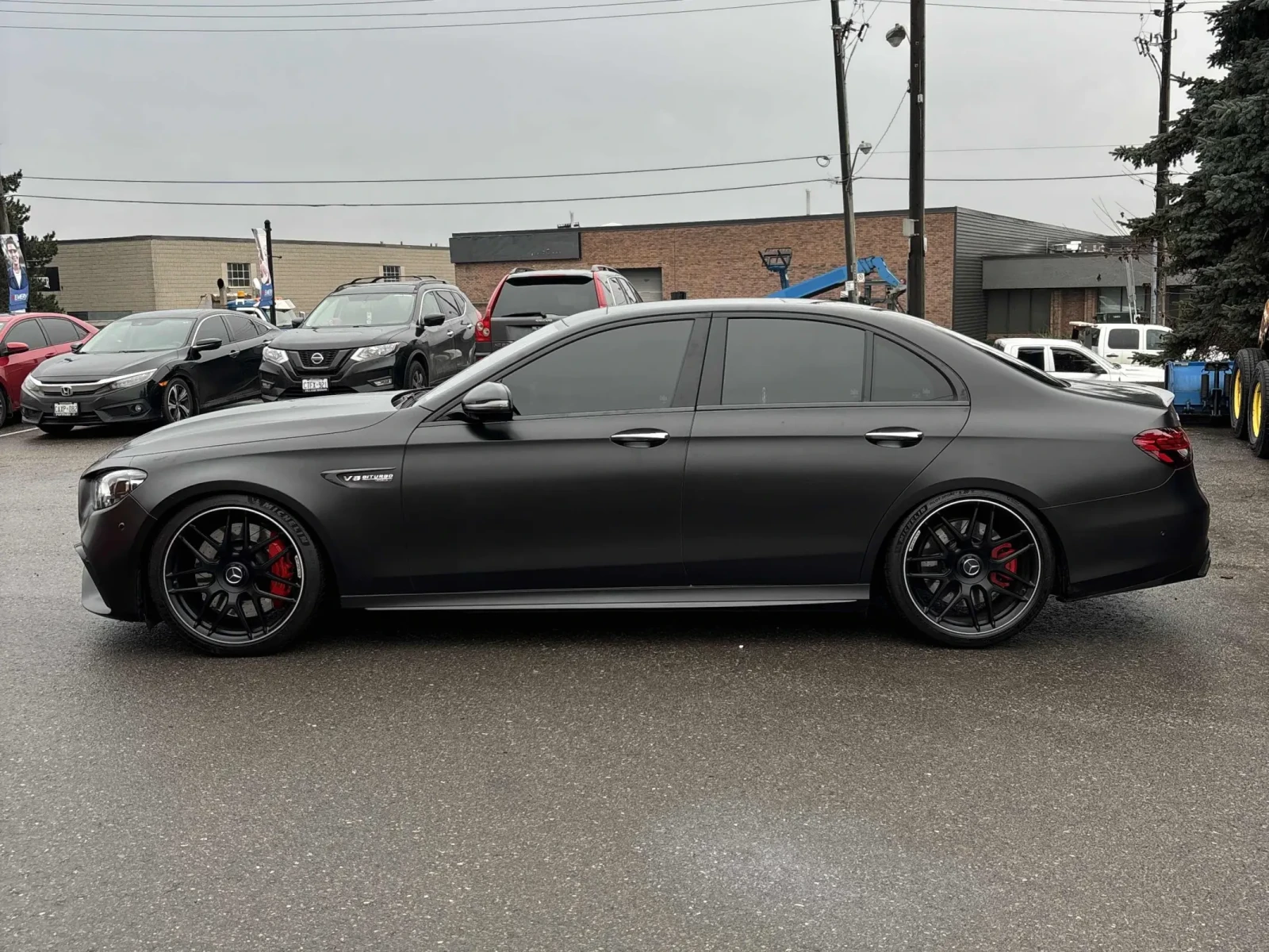 Mercedes-Benz E 63 AMG * CARFAX * БЕЗ ПЪРВОНАЧАЛНА ВНОСКА - изображение 3