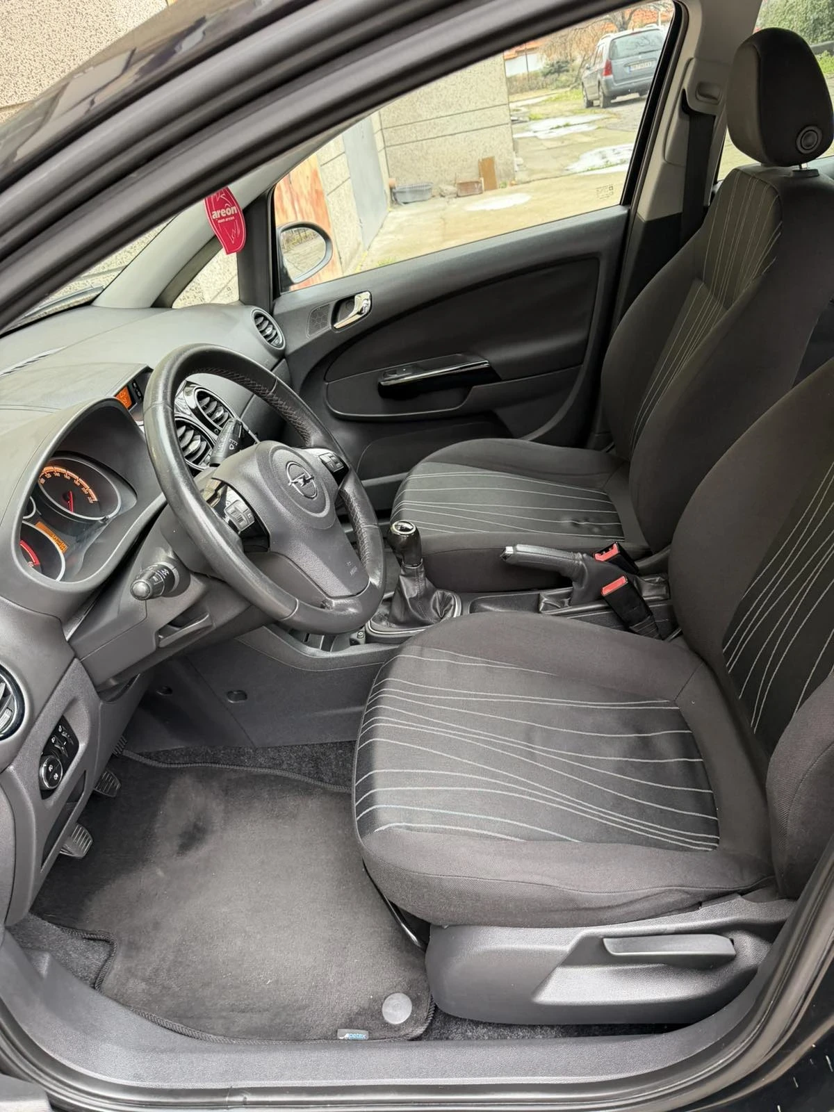 Opel Corsa  - изображение 8