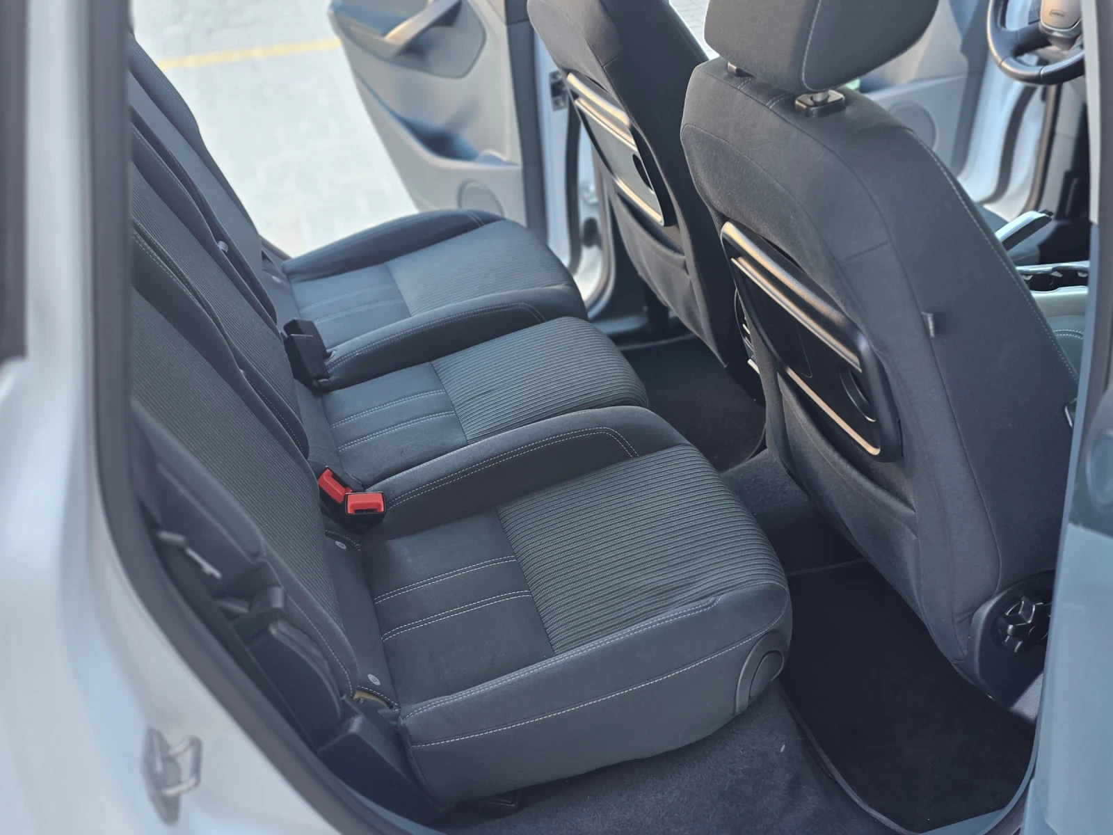 Ford C-max 1.6, снимка 12 - Автомобили и джипове - 53771871