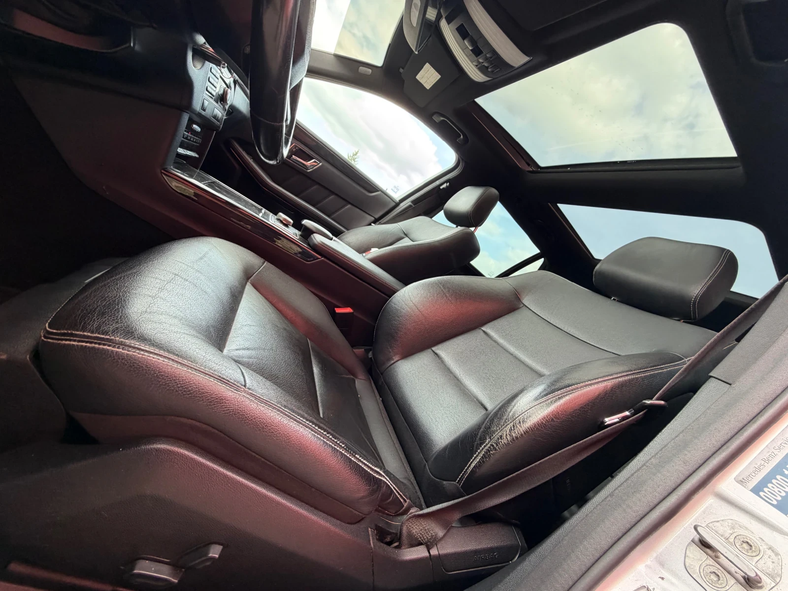 Mercedes-Benz E 350 AMG* LED* ПАНОРАМА, снимка 12 - Автомобили и джипове - 53894060