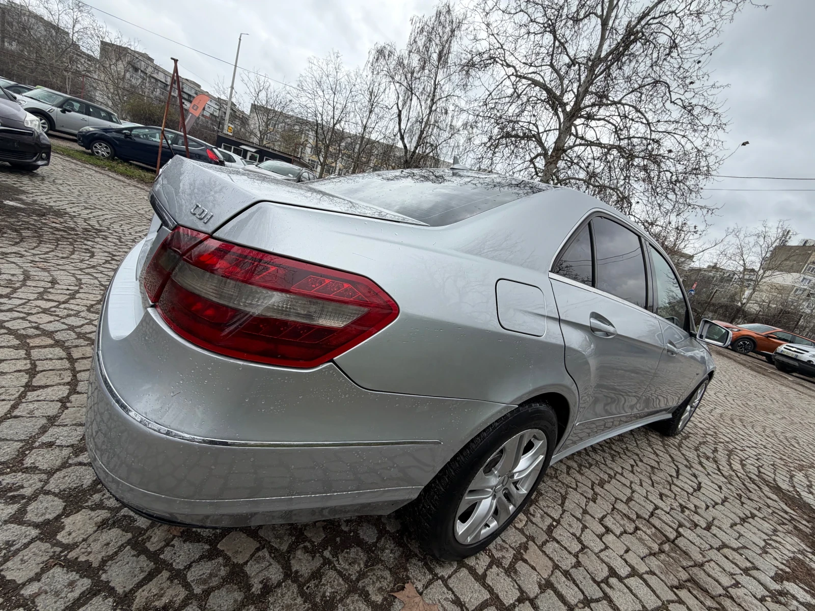 Mercedes-Benz E 220 ШОК* ЦЕНА* 2.2CDI* КОЖА* NAVI* , снимка 6 - Автомобили и джипове - 53894060