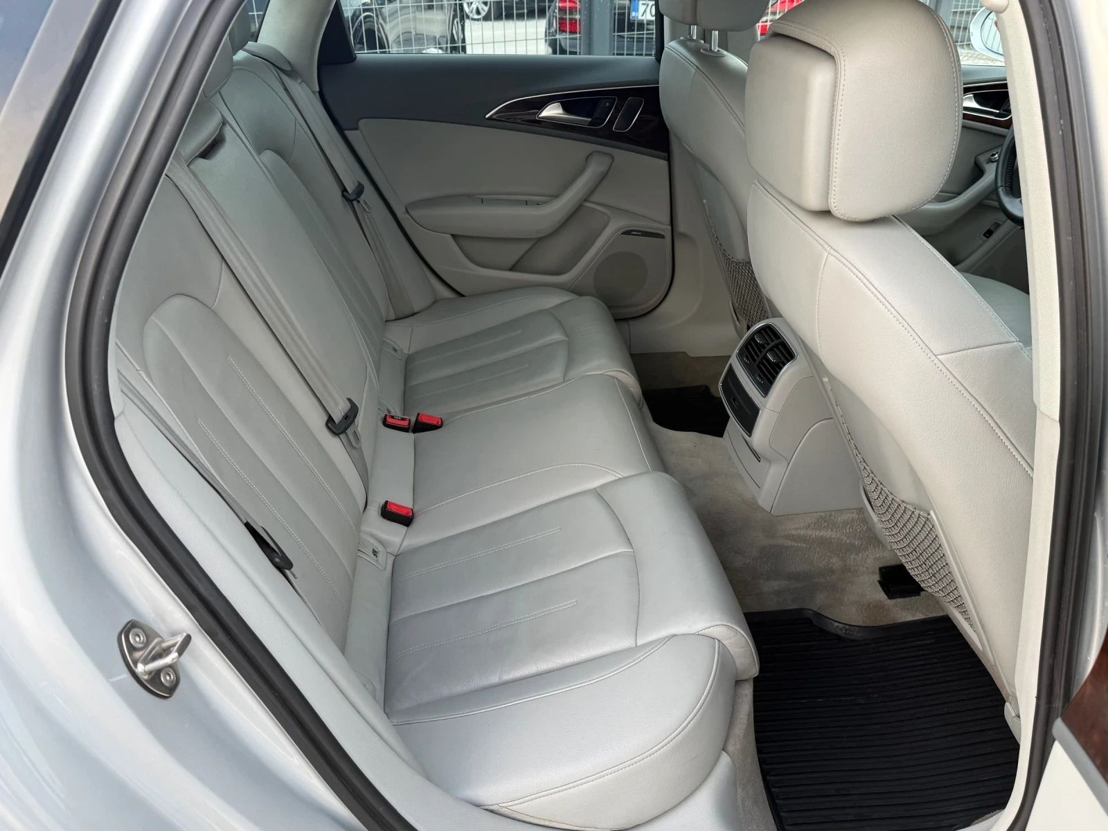 Audi A6 S6 Pack* 2015г* Топ Състояние* 174.000КМ* НОВ* , снимка 11 - Автомобили и джипове - 54083620