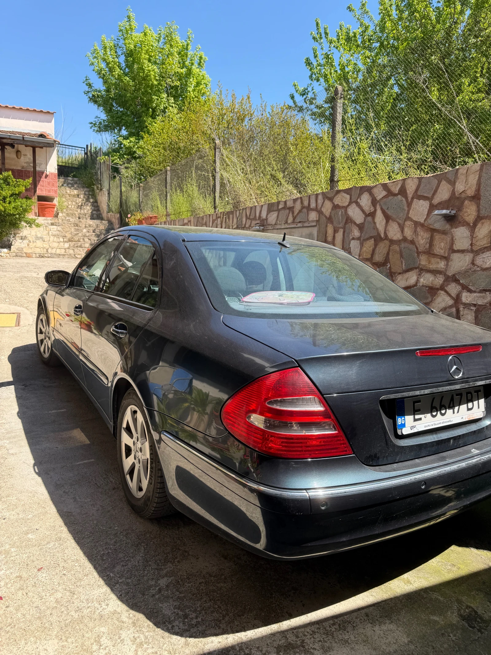 Mercedes-Benz E 220, снимка 7 - Автомобили и джипове - 54311240
