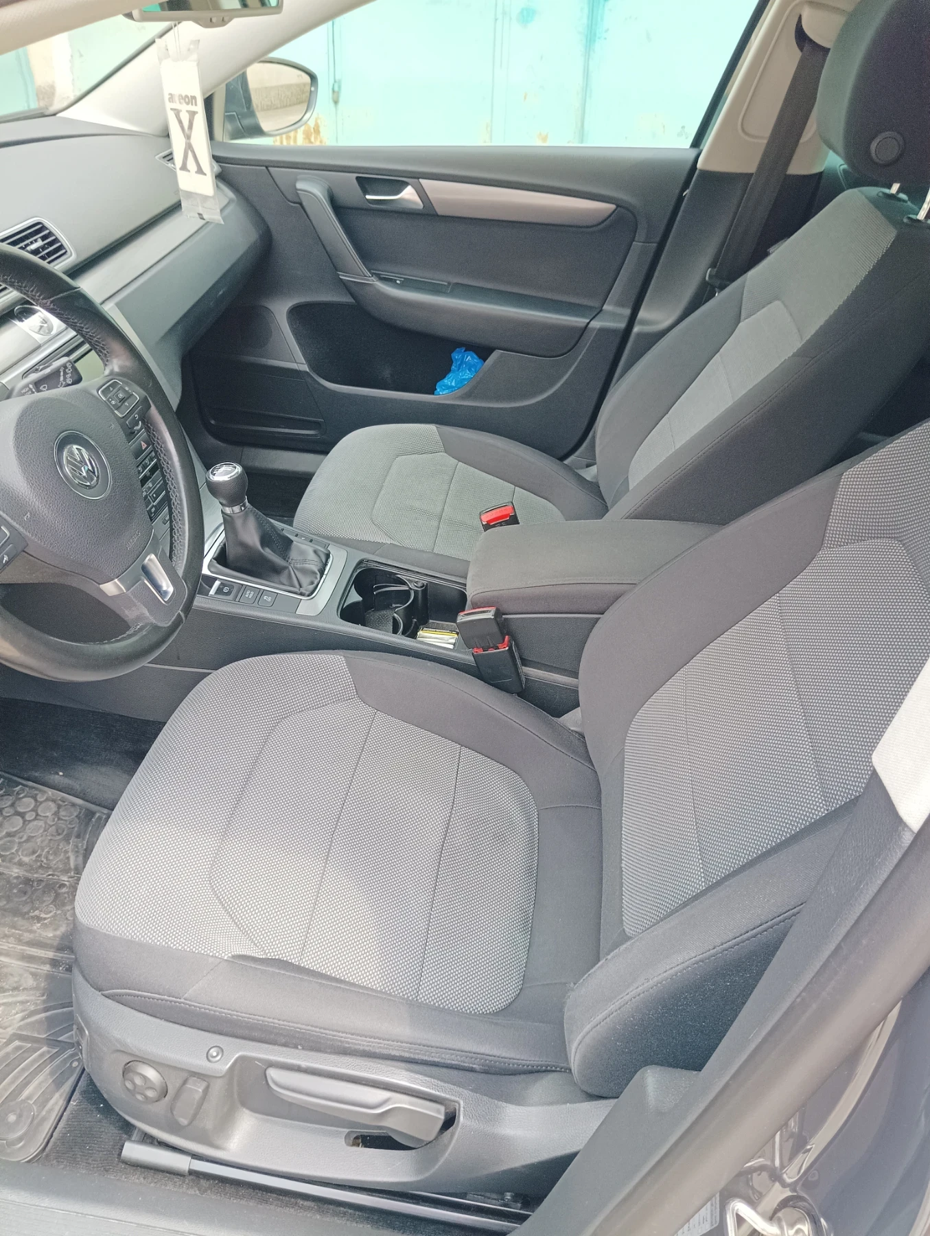 VW Passat 2.0 TDI R line, снимка 8 - Автомобили и джипове - 54887234