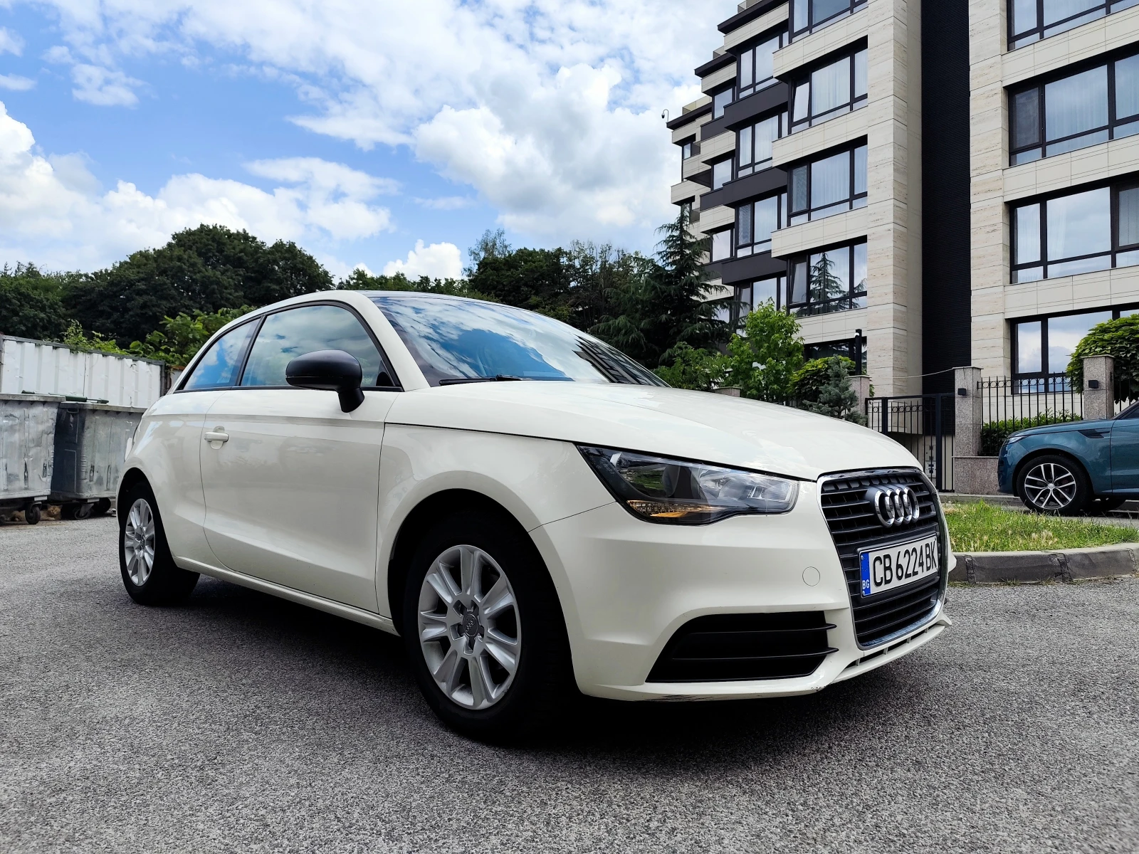 Audi A1 1.6, ЕДИНСТВЕН СОБСТВЕНИК, ГАРАЖНА, ОТ ФРАНЦИЯ, снимка 3 - Автомобили и джипове - 55226664