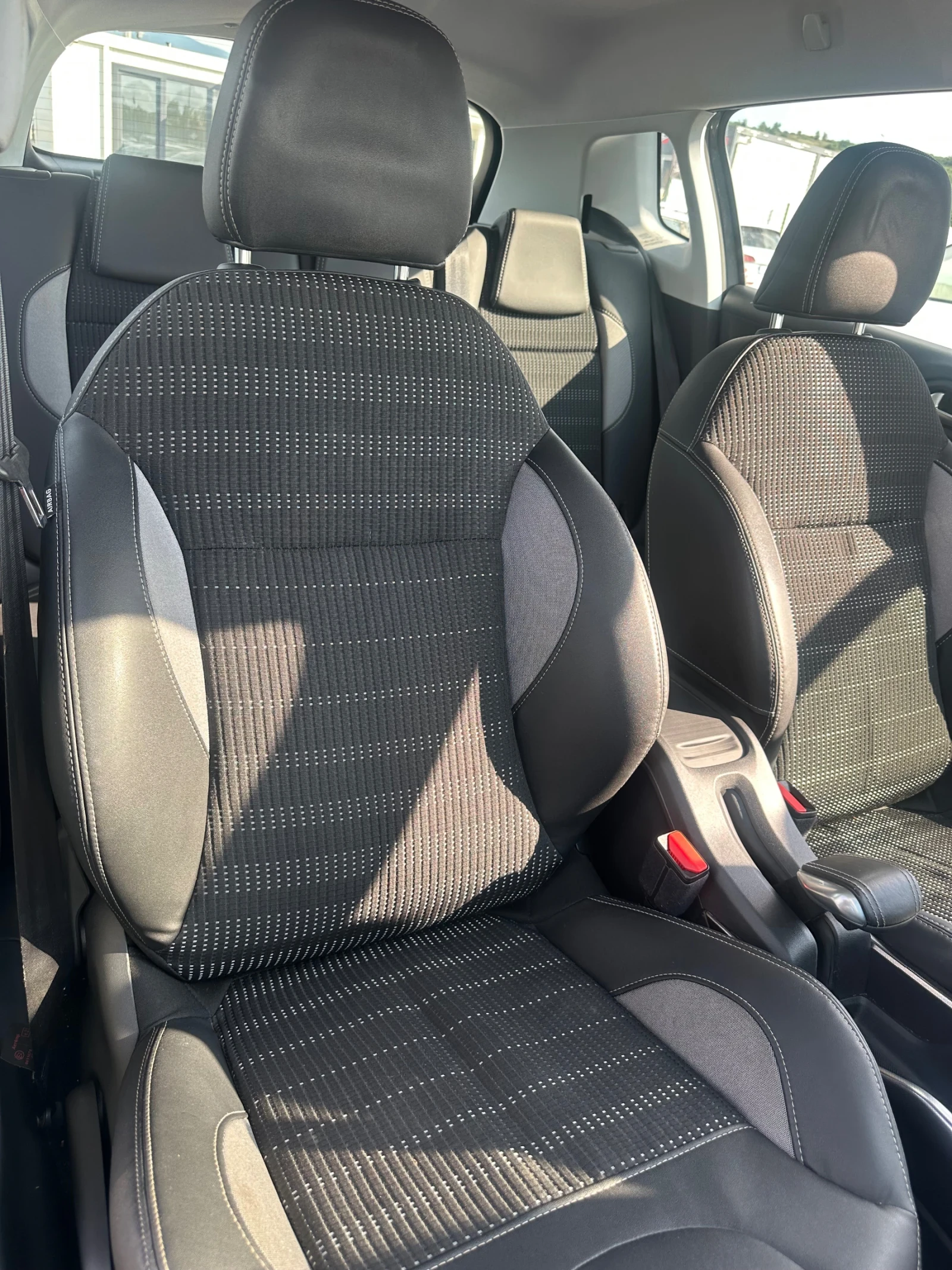 Peugeot 2008 1.6D 92HP 2014G NAVI SENSOR 157888km* evro5B, снимка 11 - Автомобили и джипове - 55123565