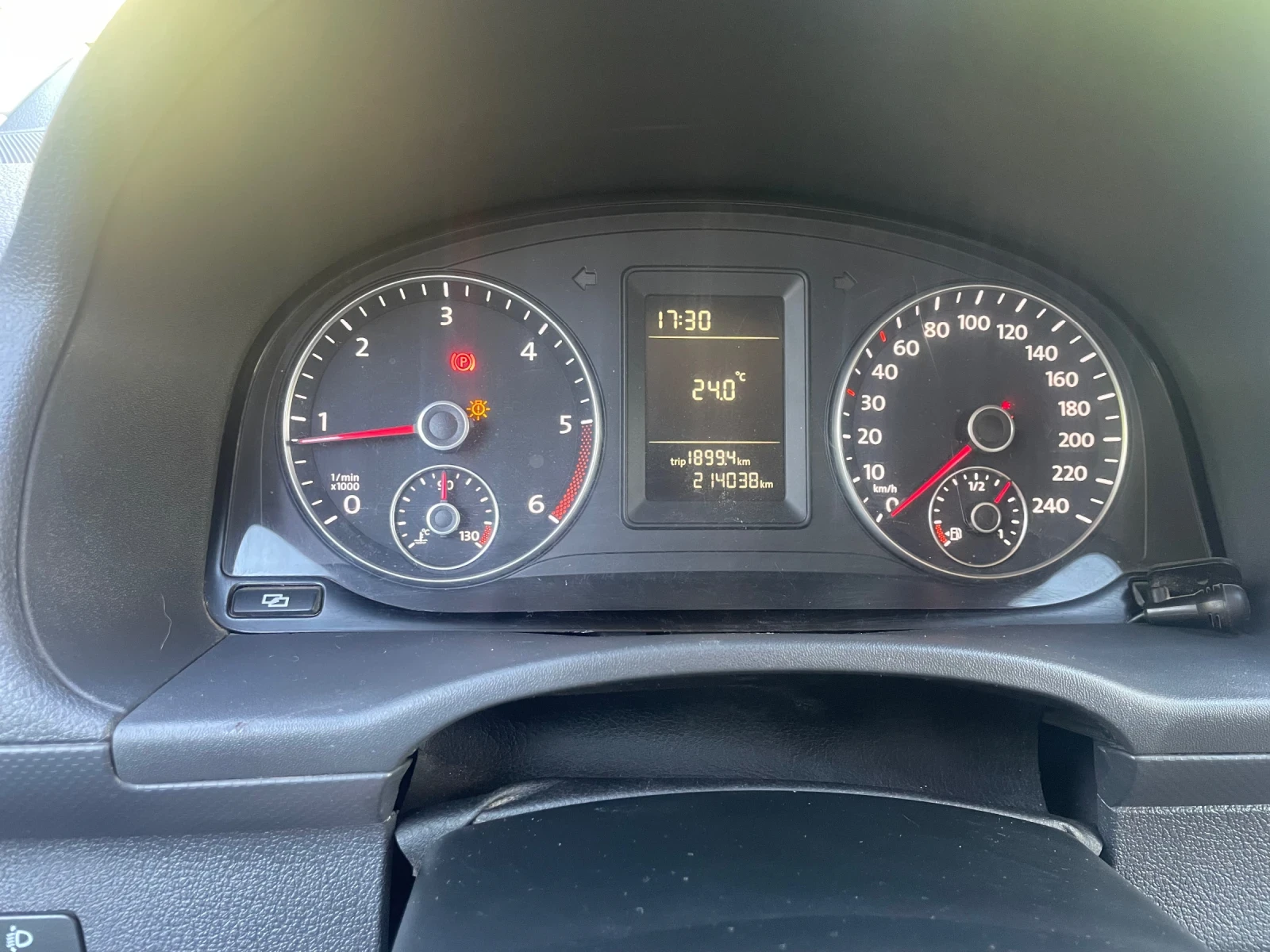 VW Caddy, снимка 10 - Автомобили и джипове - 55156540