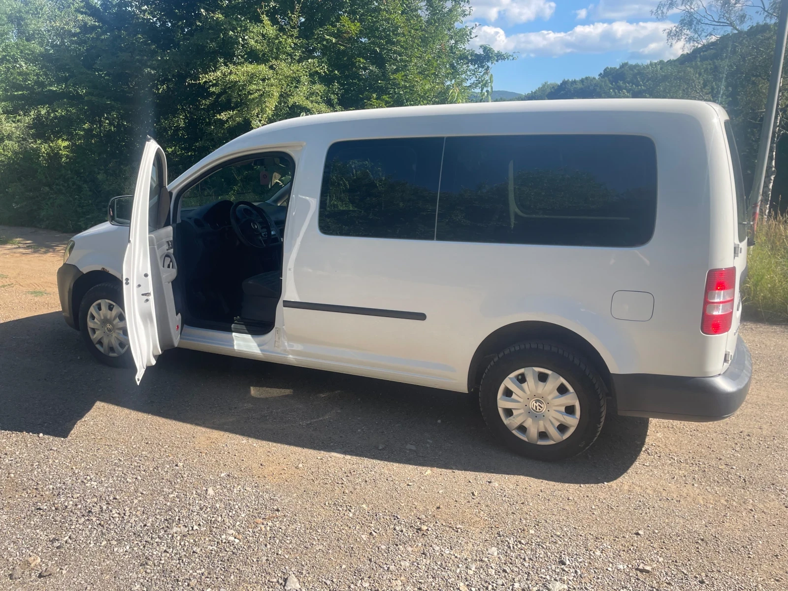 VW Caddy, снимка 3 - Автомобили и джипове - 55156540