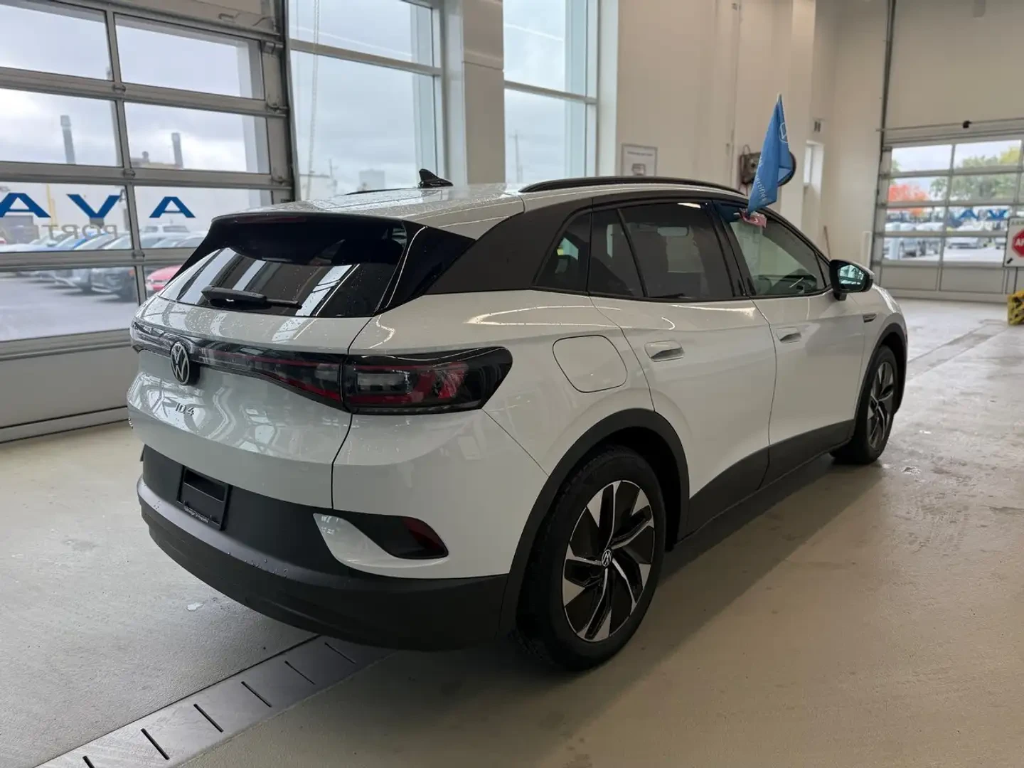 VW ID.4 PRO AWD/FULL/360CAM, снимка 3 - Автомобили и джипове - 55223538