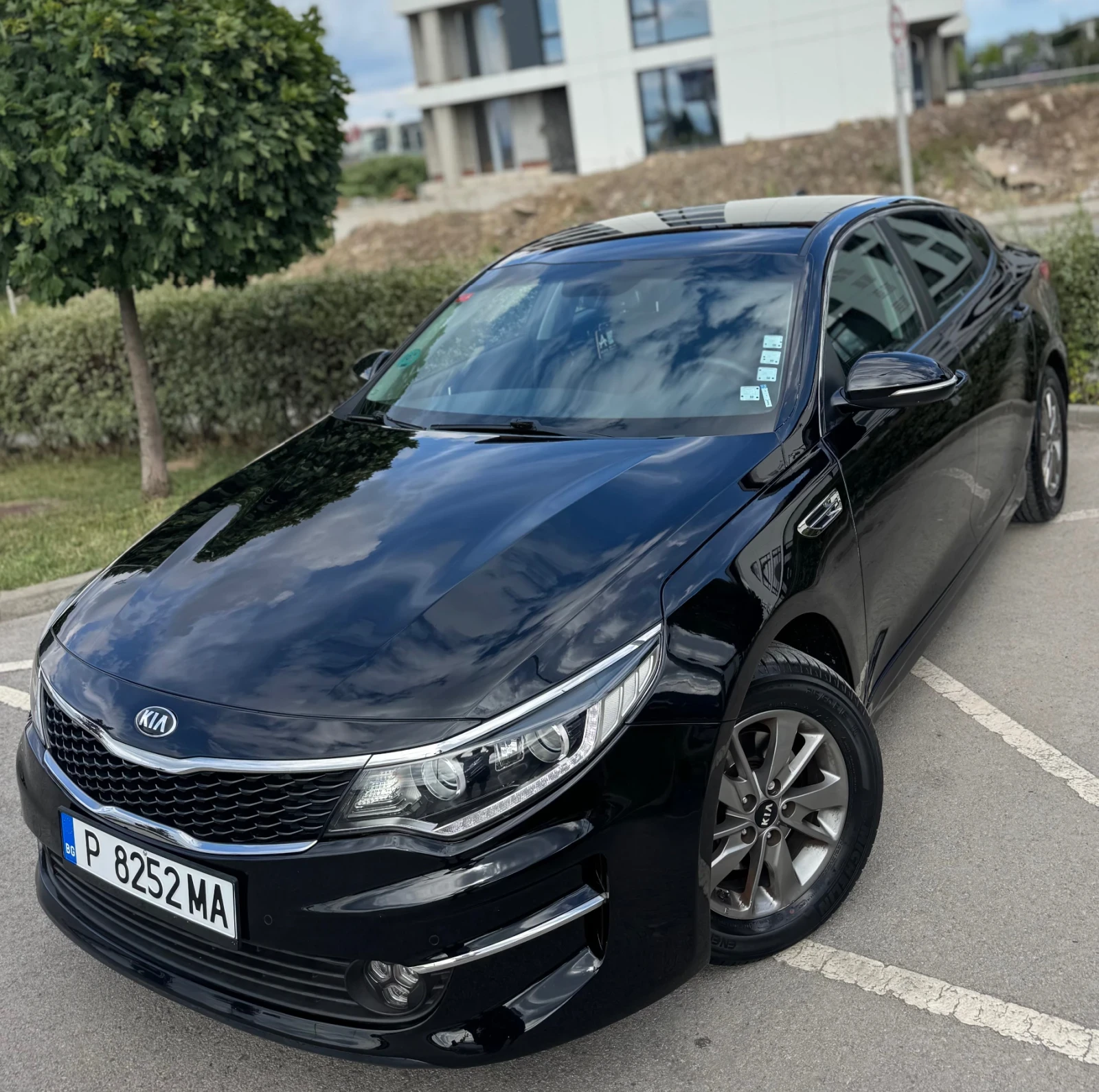 Kia Optima 1.7* Full Led, снимка 6 - Автомобили и джипове - 55291945