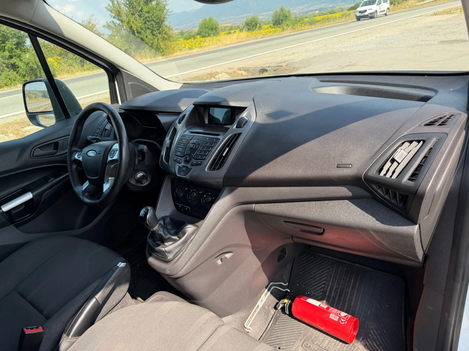 Ford Connect 1.5 TDCI, снимка 9 - Автомобили и джипове - 55363082