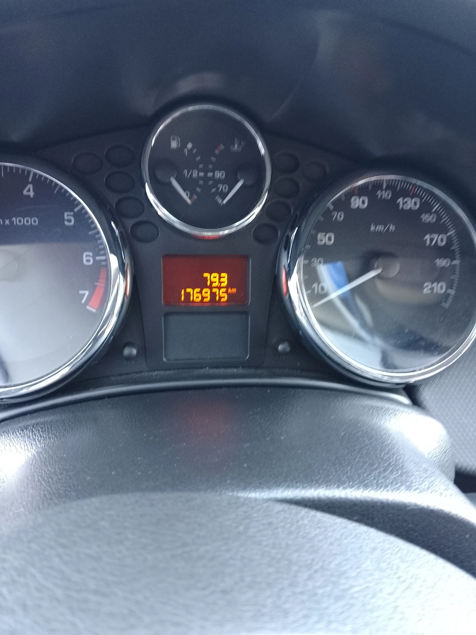 Peugeot 207 1.4 бензин/газ, снимка 6 - Автомобили и джипове - 55401168