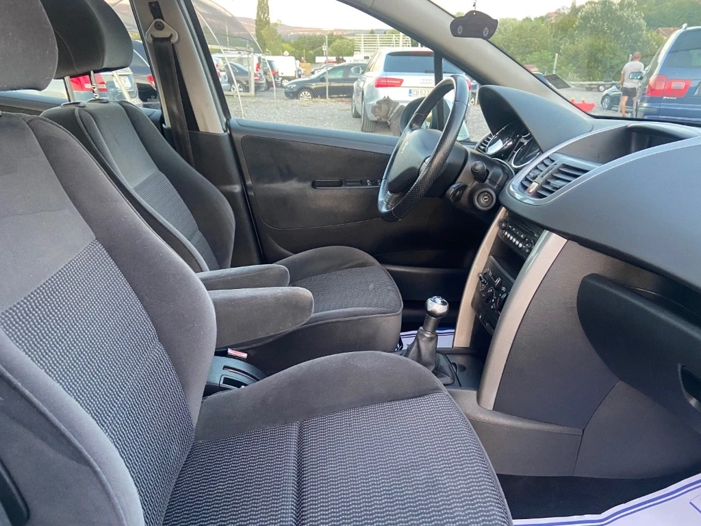 Peugeot 207 1.4 бензин/газ, снимка 17 - Автомобили и джипове - 55401168