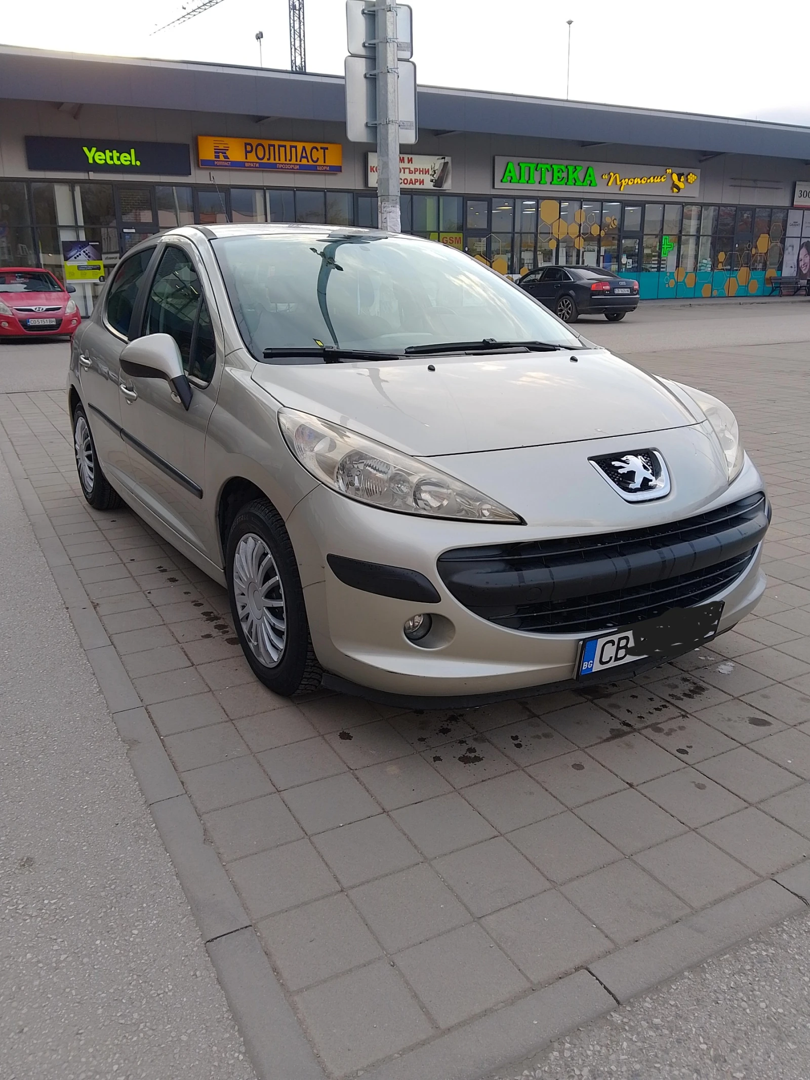 Peugeot 207 1.4 бензин/газ, снимка 3 - Автомобили и джипове - 55401168