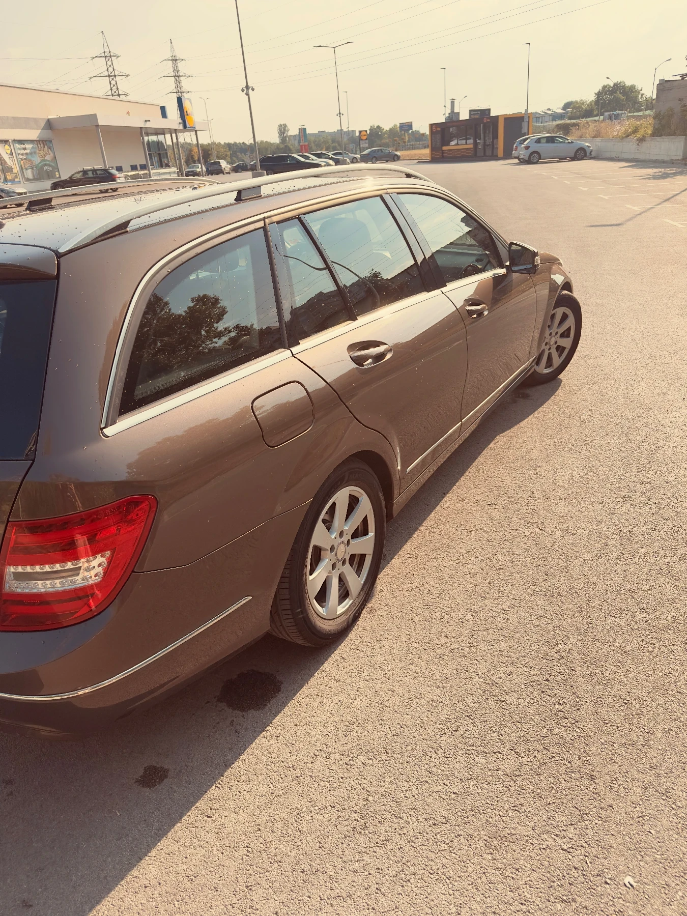 Mercedes-Benz C 200, снимка 8 - Автомобили и джипове - 55605811