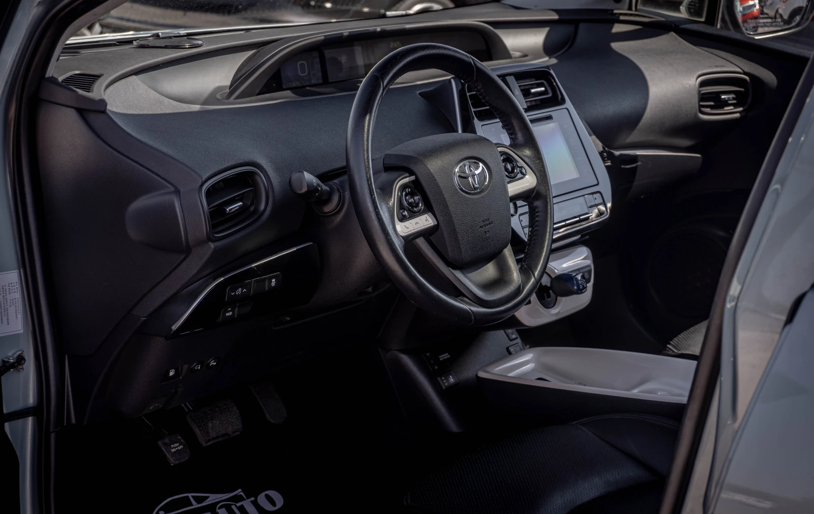 Toyota Prius 1.8 Hybrid ТОП! С ГАРАНЦИЯ! , снимка 7 - Автомобили и джипове - 55739796