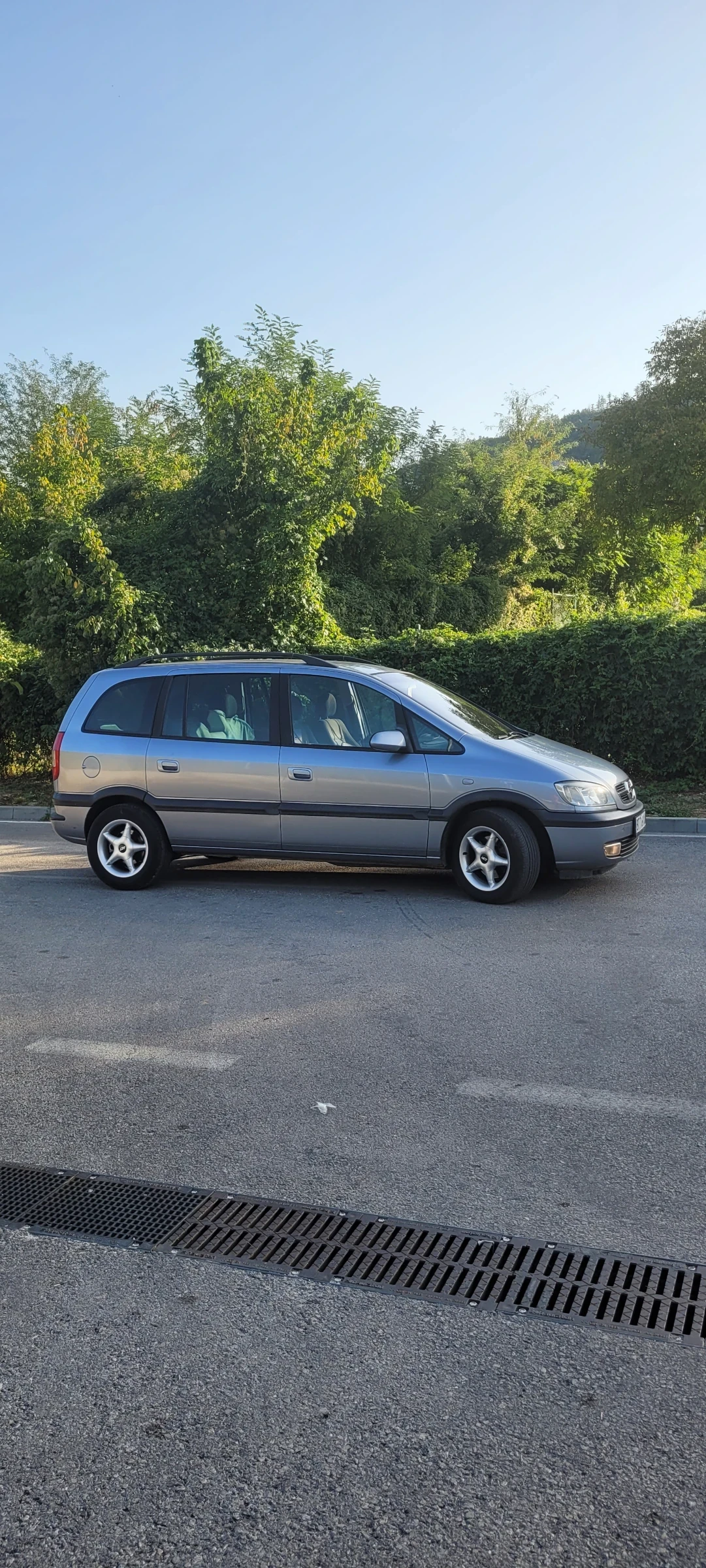 Opel Zafira 2.0, снимка 2 - Автомобили и джипове - 55877956