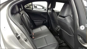Lexus UX 300h ПОДГРЕВ* ОБДУХВАНЕ* 360КАМЕРА* КЕЙЛЕС* , снимка 14