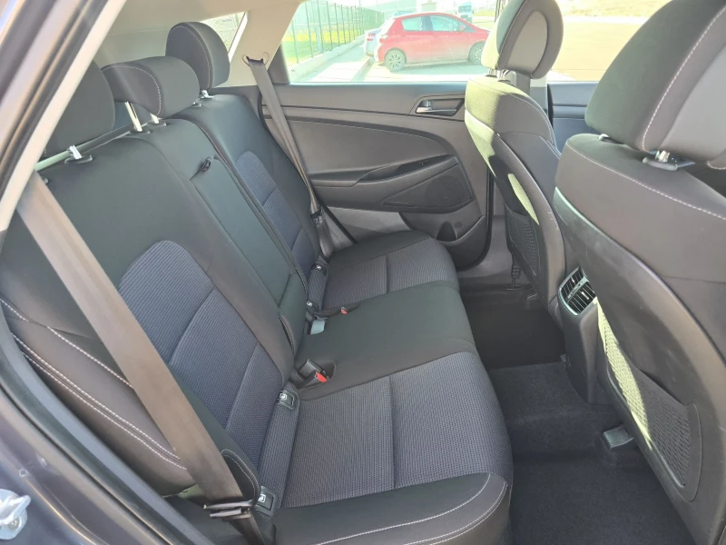 Hyundai Tucson 2.0CRDi/4X4/* 123000km* ГЕРМАНИЯ* ФУЛ, снимка 11 - Автомобили и джипове - 52747743