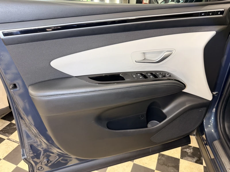 Hyundai Tucson, снимка 7 - Автомобили и джипове - 52774166