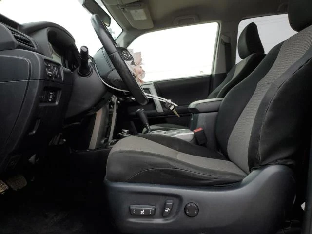 Toyota 4runner 4.0* V6* ПОДГРЕВ* КАМЕРА* КЕЙЛЕС* LANE* ASSIST - изображение 9
