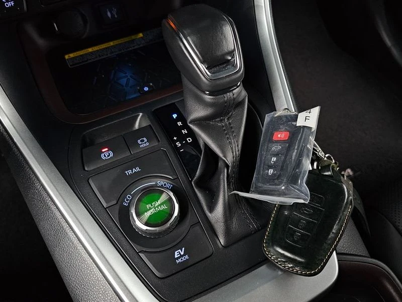 Toyota Rav4 2.5 4WD Hybrid| 219к.с.| ВКЛ.ТЕХНОТЕСТ, снимка 8 - Автомобили и джипове - 55692807