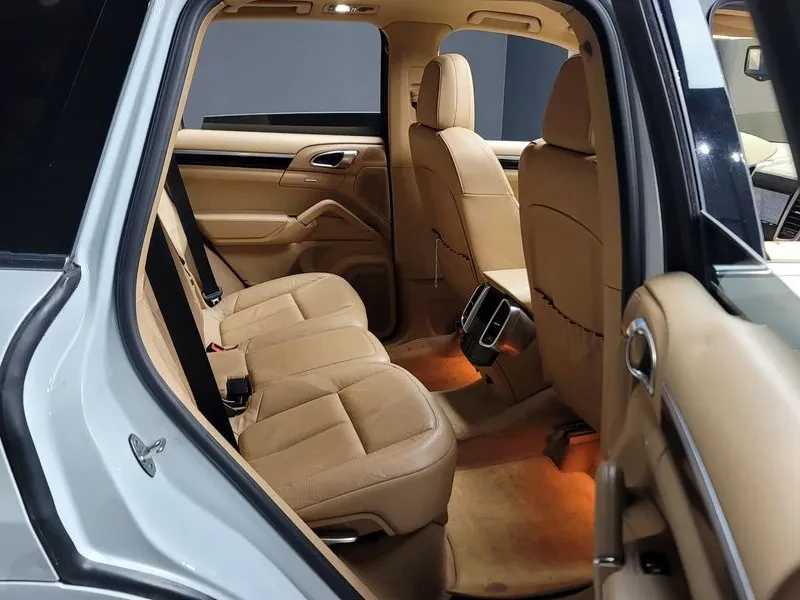Porsche Cayenne 3.0 S Hybrid 958, снимка 12 - Автомобили и джипове - 55889010