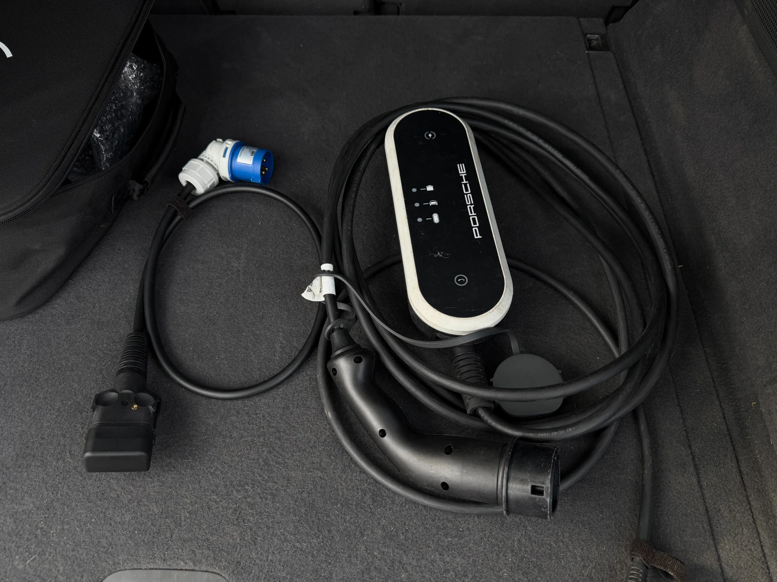 Porsche Cayenne E-Hybrid Tiptronic S, снимка 16 - Автомобили и джипове - 53728829