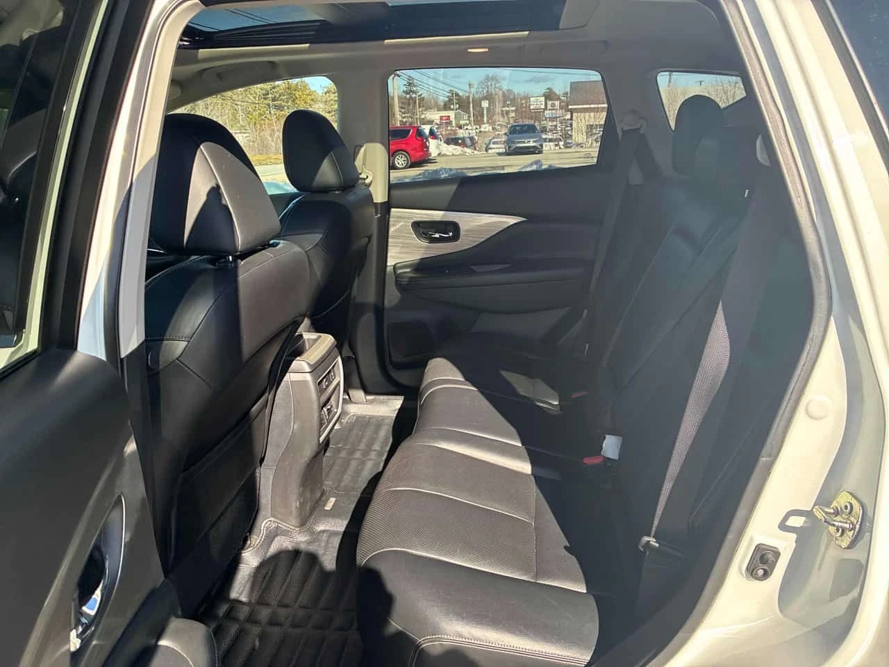 Nissan Murano * AWD 4dr * PANO* KEYLESS* ПОДГРЕВ* , снимка 11 - Автомобили и джипове - 53949224