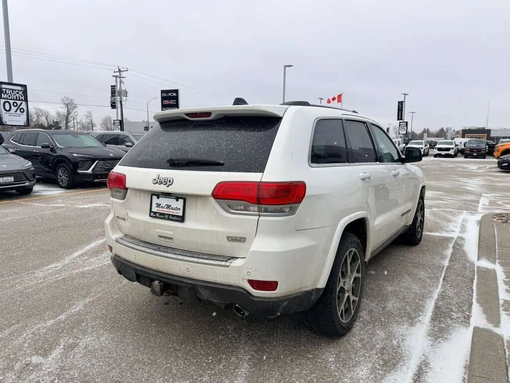 Jeep Grand cherokee Sterling Edition 5.7L| KEYLESS| ПАМЕТ| CARFAX| , снимка 7 - Автомобили и джипове - 54126055