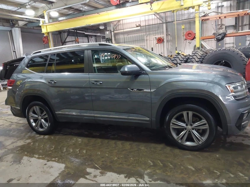 VW Atlas Volkswagen 3.6L V6 Se W/Technology, снимка 13 - Автомобили и джипове - 54141687