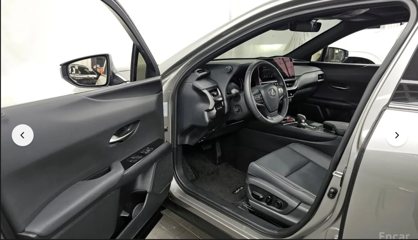 Lexus UX 300h ПОДГРЕВ* ОБДУХВАНЕ* 360КАМЕРА* КЕЙЛЕС* , снимка 6 - Автомобили и джипове - 54157342