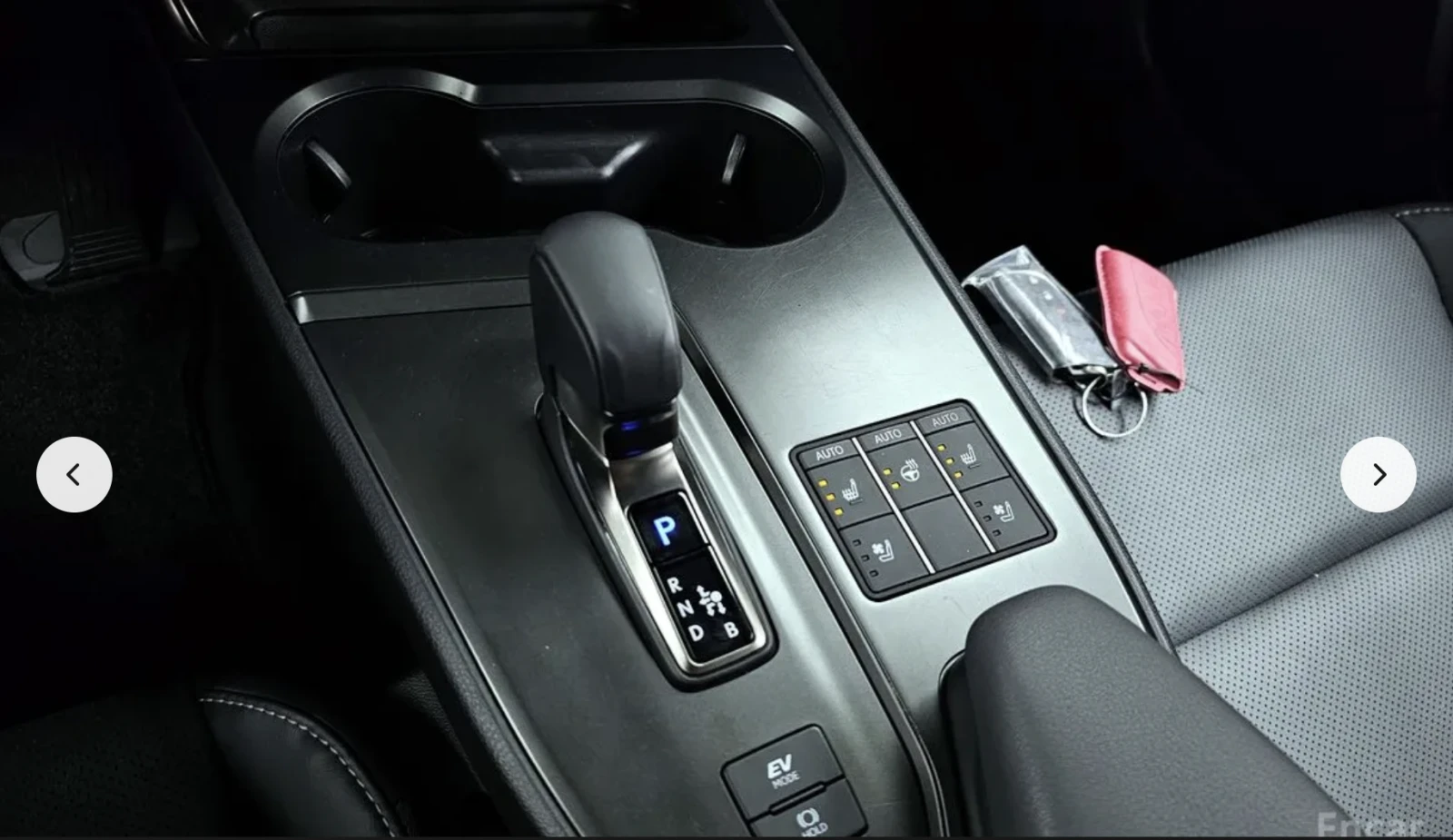 Lexus UX 300h ПОДГРЕВ* ОБДУХВАНЕ* 360КАМЕРА* КЕЙЛЕС* , снимка 11 - Автомобили и джипове - 54157342