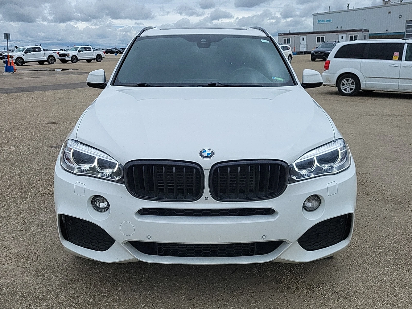 BMW X5 35I * M ПАКЕТ * ОБДУХВАНЕ * HEAD UP, снимка 3 - Автомобили и джипове - 54992424