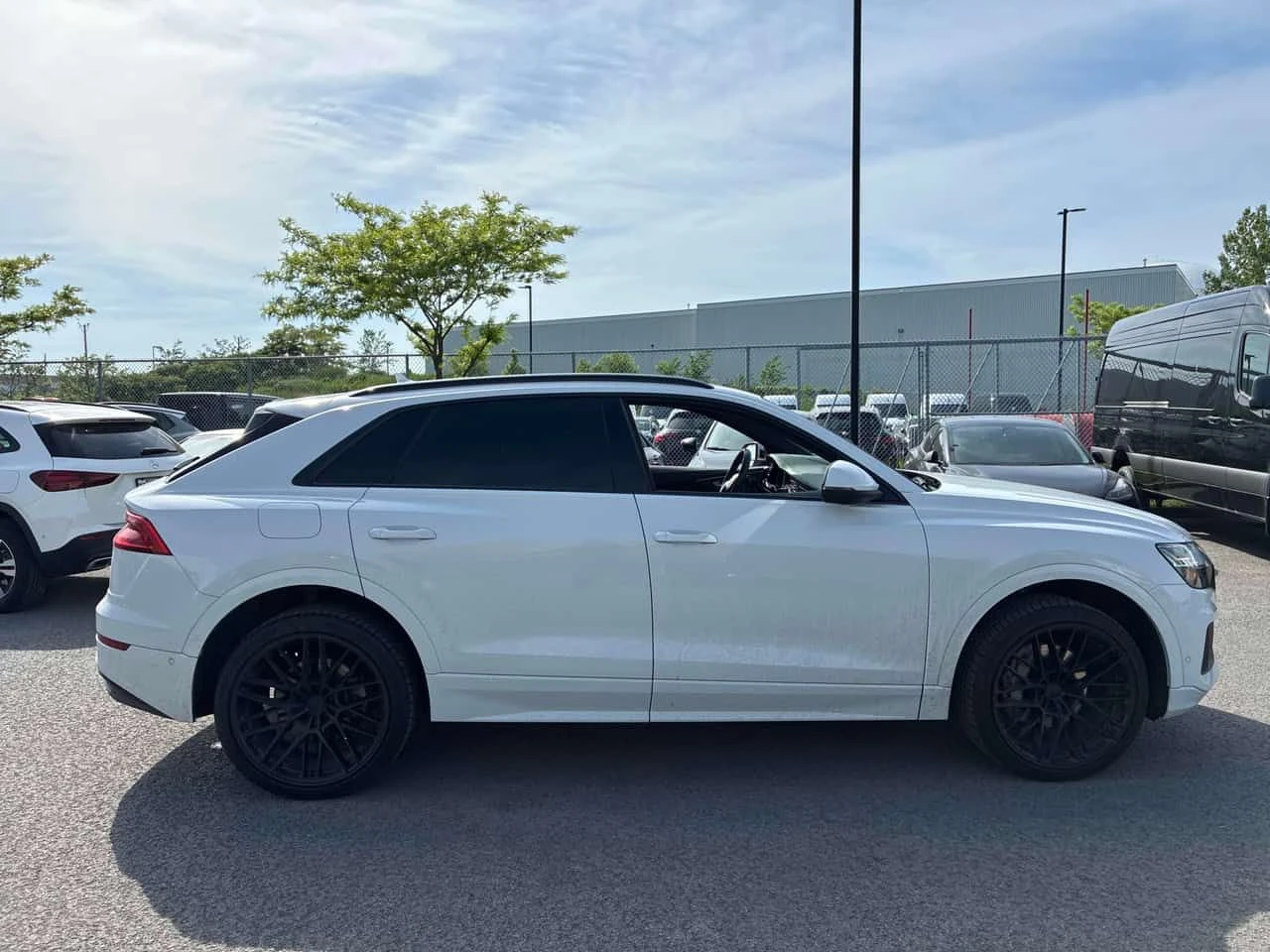 Audi Q8 Technik/ОБДУХВАНЕ/ПАНОРАМА/ДИСТРОНИК/360, снимка 4 - Автомобили и джипове - 55068984