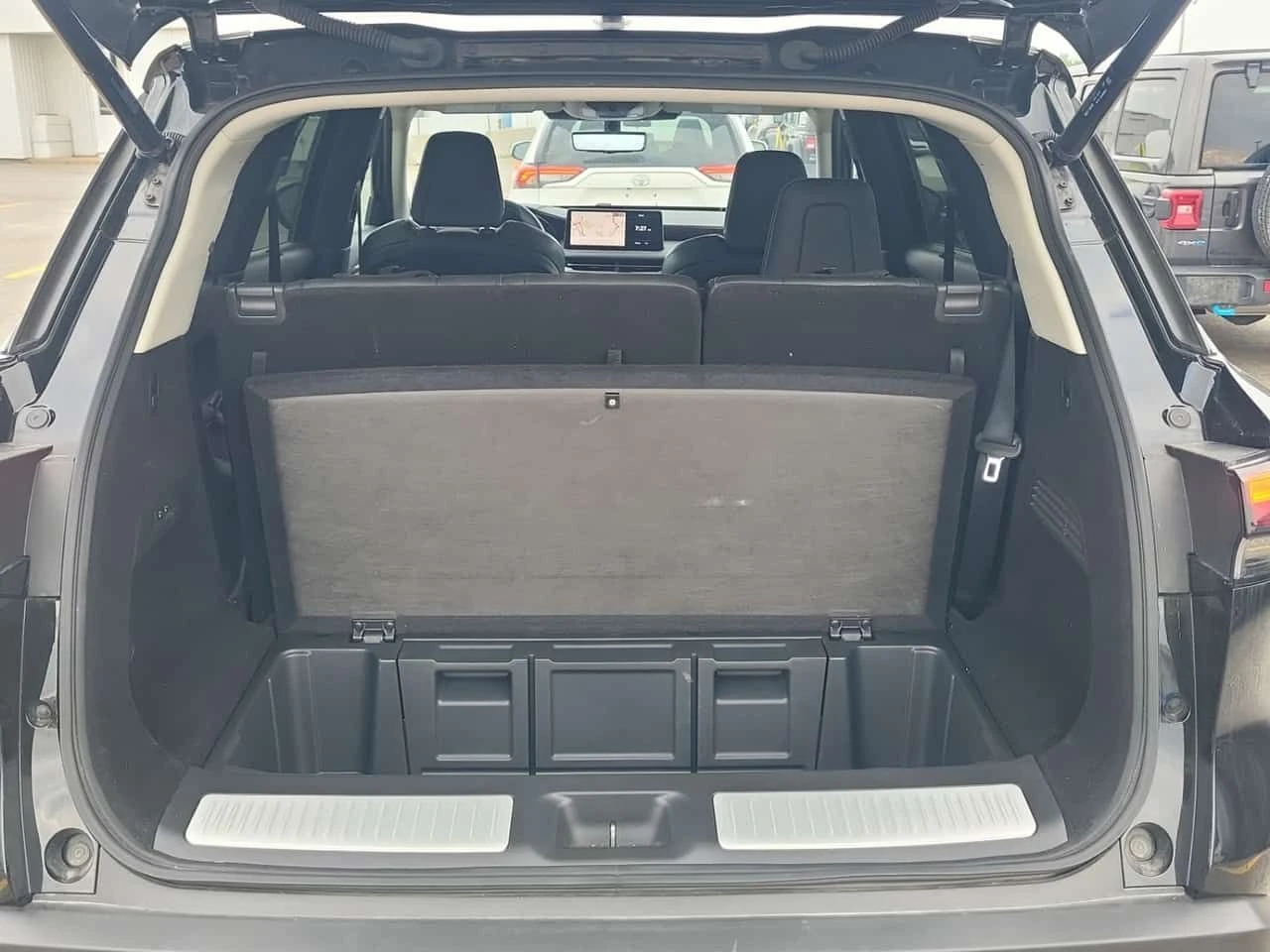 Infiniti QX60 SENSORY| PANO| ОБДУХВАНЕ| ПАМЕТ| 2 КЛЮЧА| , снимка 14 - Автомобили и джипове - 55313081